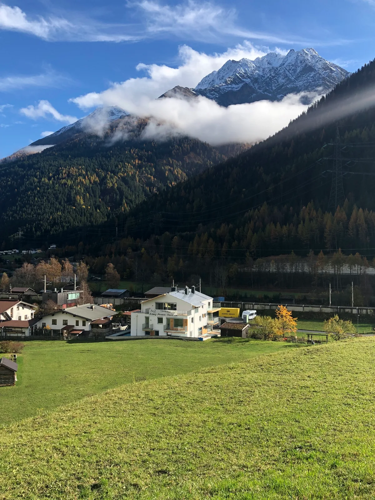 Pettneu mit Blick aufs AMR
